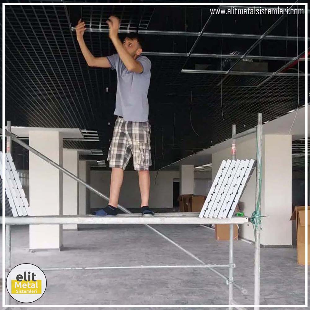 alüminyum çit sistemleri, alüminyum merdiven bariyeri, balkon alüminyum panel, paslanmaz alüminyum güvenlik, dayanıklı alüminyum korkuluk profili, cam panel balkon korkuluğu, temperli cam merdiven paneli, şeffaf cam güvenlik bariyeri, paslanmaz cam bağlantı elemanları, dekoratif cam panel çözümleri, ferforje balkon bariyeri, el işçiliği ferforje panel, özel tasarım ferforje güvenlik, ferforje dış alan koruma, dayanıklı ferforje çit, lazer kesim metal panel, desenli lazer kesim korkuluk, lazer teknoloji ile üretilmiş korkuluk, özel motifli lazer panel, dekoratif lazer metal bariyer, galvaniz mesh panel çit, sanayi tipi mesh güvenlik, tel örgü panel uygulaması, otopark güvenlik paneli, balkon tel panel çözümü, pleksi merdiven paneli, şeffaf pleksi bariyer, dayanıklı pleksi korkuluk, iç mekân pleksi uygulaması, alüminyum duvar tutamaç, merdiven alüminyum tutamak, dayanıklı duvar destek aparatı, motorlu otomatik tente sistemi, açılır kapanır pergole uygulaması, uzaktan kumandalı pergole, motorlu kepenk sistemi, güvenlikli otomatik kepenk, alüminyum çerçeveli kış bahçesi, camlı teras kış bahçesi, kompozit panel dış cephe, alüminyum kaplamalı kompozit panel