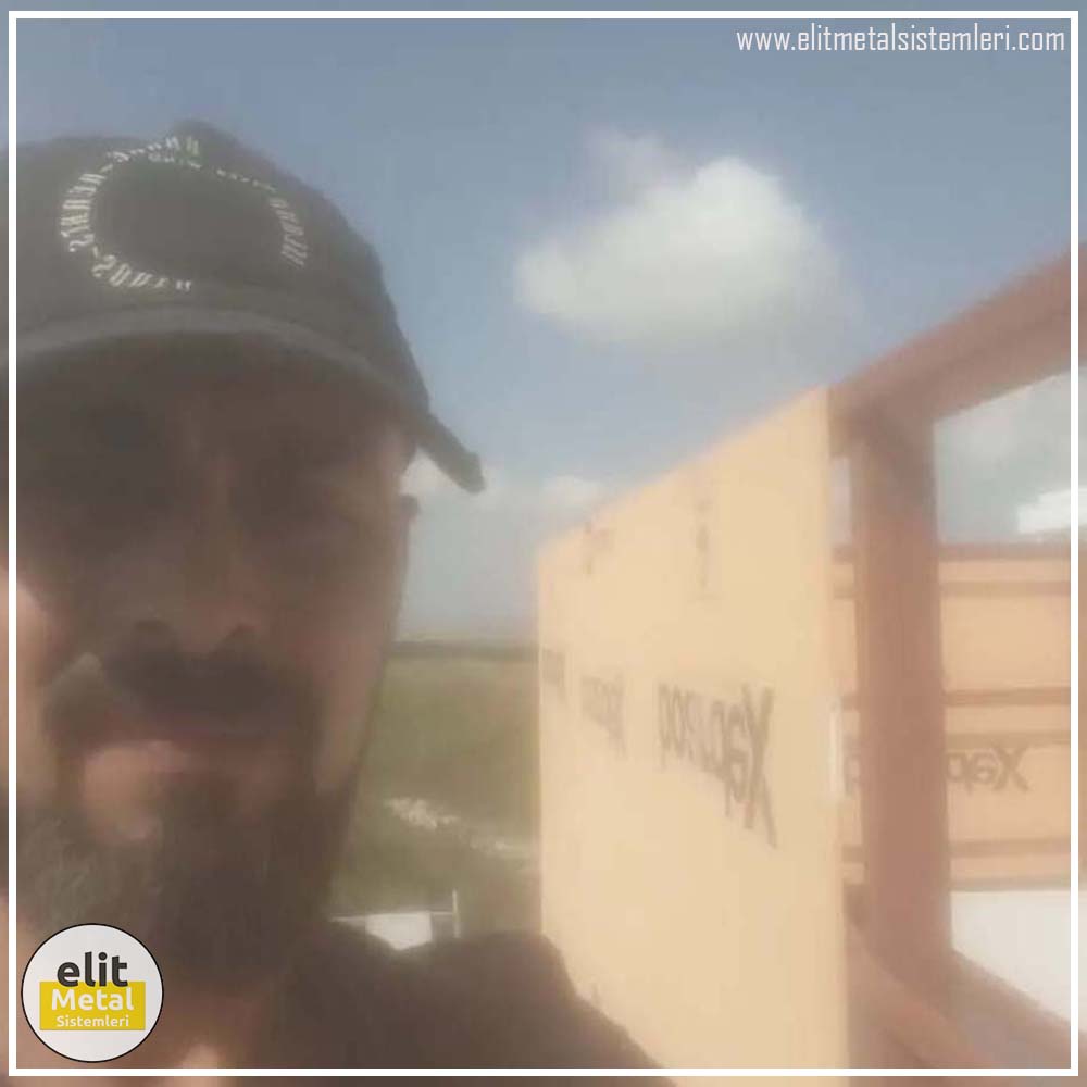 alüminyum çit sistemleri, alüminyum merdiven bariyeri, balkon alüminyum panel, paslanmaz alüminyum güvenlik, dayanıklı alüminyum korkuluk profili, cam panel balkon korkuluğu, temperli cam merdiven paneli, şeffaf cam güvenlik bariyeri, paslanmaz cam bağlantı elemanları, dekoratif cam panel çözümleri, ferforje balkon bariyeri, el işçiliği ferforje panel, özel tasarım ferforje güvenlik, ferforje dış alan koruma, dayanıklı ferforje çit, lazer kesim metal panel, desenli lazer kesim korkuluk, lazer teknoloji ile üretilmiş korkuluk, özel motifli lazer panel, dekoratif lazer metal bariyer, galvaniz mesh panel çit, sanayi tipi mesh güvenlik, tel örgü panel uygulaması, otopark güvenlik paneli, balkon tel panel çözümü, pleksi merdiven paneli, şeffaf pleksi bariyer, dayanıklı pleksi korkuluk, iç mekân pleksi uygulaması, alüminyum duvar tutamaç, merdiven alüminyum tutamak, dayanıklı duvar destek aparatı, motorlu otomatik tente sistemi, açılır kapanır pergole uygulaması, uzaktan kumandalı pergole, motorlu kepenk sistemi, güvenlikli otomatik kepenk, alüminyum çerçeveli kış bahçesi, camlı teras kış bahçesi, kompozit panel dış cephe, alüminyum kaplamalı kompozit panel