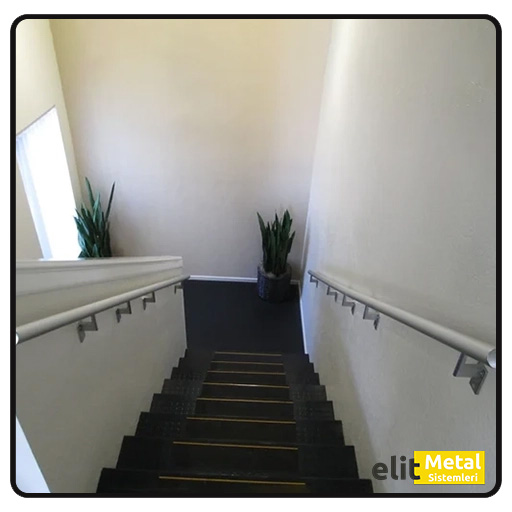alüminyum duvar tutamacı sistemleri, merdiven alüminyum tutamaç, güvenlik amaçlı duvar tutamaç, paslanmaz alüminyum tutamaç, dayanıklı duvar destek aparatı, iç mekân alüminyum tutamaç montajı, dekoratif duvar tutamaç çözümleri, estetik alüminyum tutamak, merdiven güvenlik tutamaçları, alüminyum tırabzan tutamacı, özel ölçü duvar tutamaçları, hafif alüminyum tutamaç profili, duvar montaj alüminyum sistemleri, el ile kavrama tutamaçları, bina içi güvenlik tutamaç, alüminyum tutamaç aksesuarları, uzun ömürlü duvar tutamacı, kolay montaj alüminyum tutamaç, modern görünüm duvar tutamaç, alüminyum merdiven destek sistemi