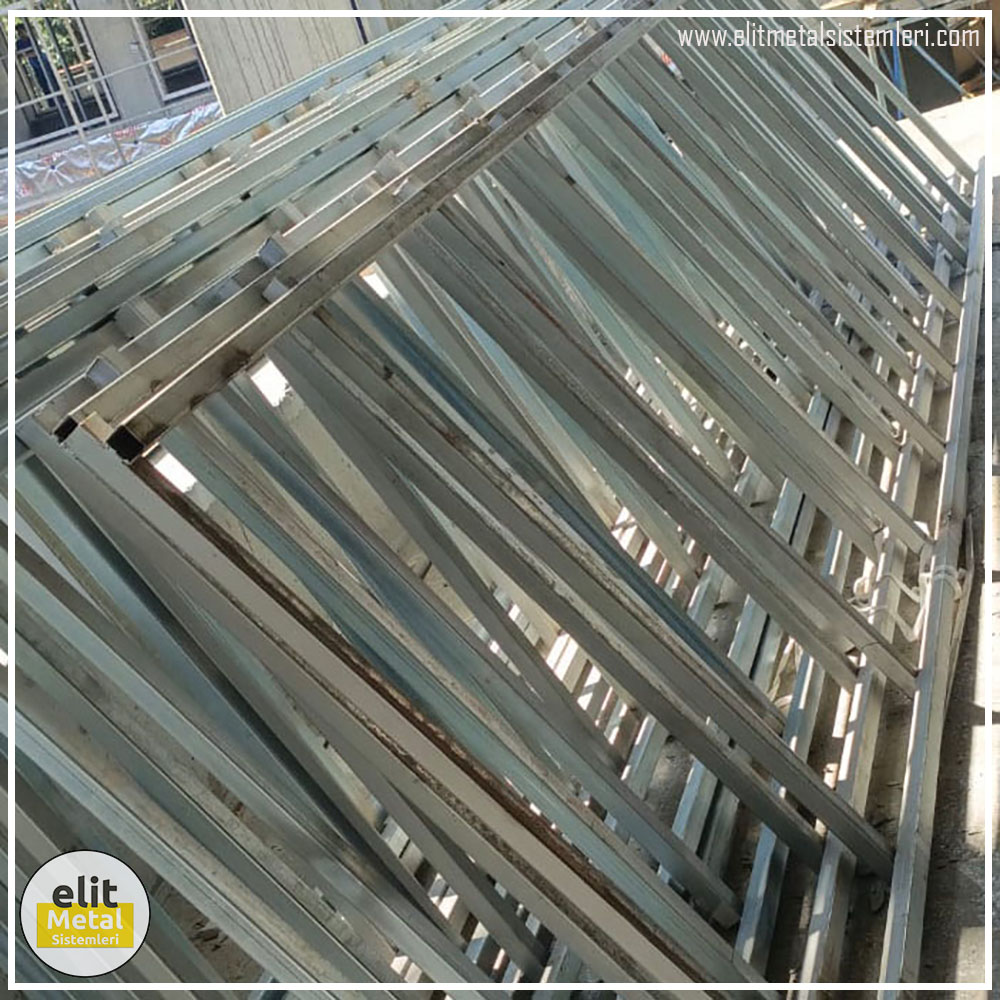 alüminyum çit sistemleri, alüminyum merdiven bariyeri, balkon alüminyum panel, paslanmaz alüminyum güvenlik, dayanıklı alüminyum korkuluk profili, cam panel balkon korkuluğu, temperli cam merdiven paneli, şeffaf cam güvenlik bariyeri, paslanmaz cam bağlantı elemanları, dekoratif cam panel çözümleri, ferforje balkon bariyeri, el işçiliği ferforje panel, özel tasarım ferforje güvenlik, ferforje dış alan koruma, dayanıklı ferforje çit, lazer kesim metal panel, desenli lazer kesim korkuluk, lazer teknoloji ile üretilmiş korkuluk, özel motifli lazer panel, dekoratif lazer metal bariyer, galvaniz mesh panel çit, sanayi tipi mesh güvenlik, tel örgü panel uygulaması, otopark güvenlik paneli, balkon tel panel çözümü, pleksi merdiven paneli, şeffaf pleksi bariyer, dayanıklı pleksi korkuluk, iç mekân pleksi uygulaması, alüminyum duvar tutamaç, merdiven alüminyum tutamak, dayanıklı duvar destek aparatı, motorlu otomatik tente sistemi, açılır kapanır pergole uygulaması, uzaktan kumandalı pergole, motorlu kepenk sistemi, güvenlikli otomatik kepenk, alüminyum çerçeveli kış bahçesi, camlı teras kış bahçesi, kompozit panel dış cephe, alüminyum kaplamalı kompozit panel