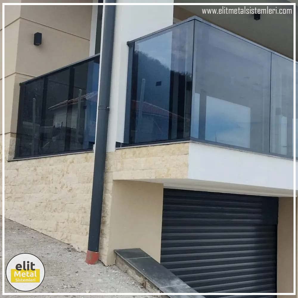 alüminyum çit sistemleri, alüminyum merdiven bariyeri, balkon alüminyum panel, paslanmaz alüminyum güvenlik, dayanıklı alüminyum korkuluk profili, cam panel balkon korkuluğu, temperli cam merdiven paneli, şeffaf cam güvenlik bariyeri, paslanmaz cam bağlantı elemanları, dekoratif cam panel çözümleri, ferforje balkon bariyeri, el işçiliği ferforje panel, özel tasarım ferforje güvenlik, ferforje dış alan koruma, dayanıklı ferforje çit, lazer kesim metal panel, desenli lazer kesim korkuluk, lazer teknoloji ile üretilmiş korkuluk, özel motifli lazer panel, dekoratif lazer metal bariyer, galvaniz mesh panel çit, sanayi tipi mesh güvenlik, tel örgü panel uygulaması, otopark güvenlik paneli, balkon tel panel çözümü, pleksi merdiven paneli, şeffaf pleksi bariyer, dayanıklı pleksi korkuluk, iç mekân pleksi uygulaması, alüminyum duvar tutamaç, merdiven alüminyum tutamak, dayanıklı duvar destek aparatı, motorlu otomatik tente sistemi, açılır kapanır pergole uygulaması, uzaktan kumandalı pergole, motorlu kepenk sistemi, güvenlikli otomatik kepenk, alüminyum çerçeveli kış bahçesi, camlı teras kış bahçesi, kompozit panel dış cephe, alüminyum kaplamalı kompozit panel