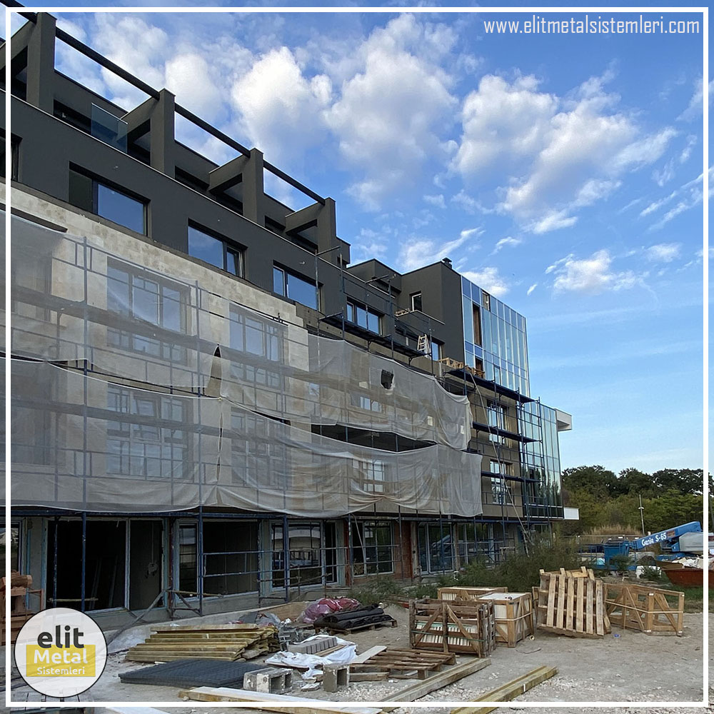 alüminyum çit sistemleri, alüminyum merdiven bariyeri, balkon alüminyum panel, paslanmaz alüminyum güvenlik, dayanıklı alüminyum korkuluk profili, cam panel balkon korkuluğu, temperli cam merdiven paneli, şeffaf cam güvenlik bariyeri, paslanmaz cam bağlantı elemanları, dekoratif cam panel çözümleri, ferforje balkon bariyeri, el işçiliği ferforje panel, özel tasarım ferforje güvenlik, ferforje dış alan koruma, dayanıklı ferforje çit, lazer kesim metal panel, desenli lazer kesim korkuluk, lazer teknoloji ile üretilmiş korkuluk, özel motifli lazer panel, dekoratif lazer metal bariyer, galvaniz mesh panel çit, sanayi tipi mesh güvenlik, tel örgü panel uygulaması, otopark güvenlik paneli, balkon tel panel çözümü, pleksi merdiven paneli, şeffaf pleksi bariyer, dayanıklı pleksi korkuluk, iç mekân pleksi uygulaması, alüminyum duvar tutamaç, merdiven alüminyum tutamak, dayanıklı duvar destek aparatı, motorlu otomatik tente sistemi, açılır kapanır pergole uygulaması, uzaktan kumandalı pergole, motorlu kepenk sistemi, güvenlikli otomatik kepenk, alüminyum çerçeveli kış bahçesi, camlı teras kış bahçesi, kompozit panel dış cephe, alüminyum kaplamalı kompozit panel