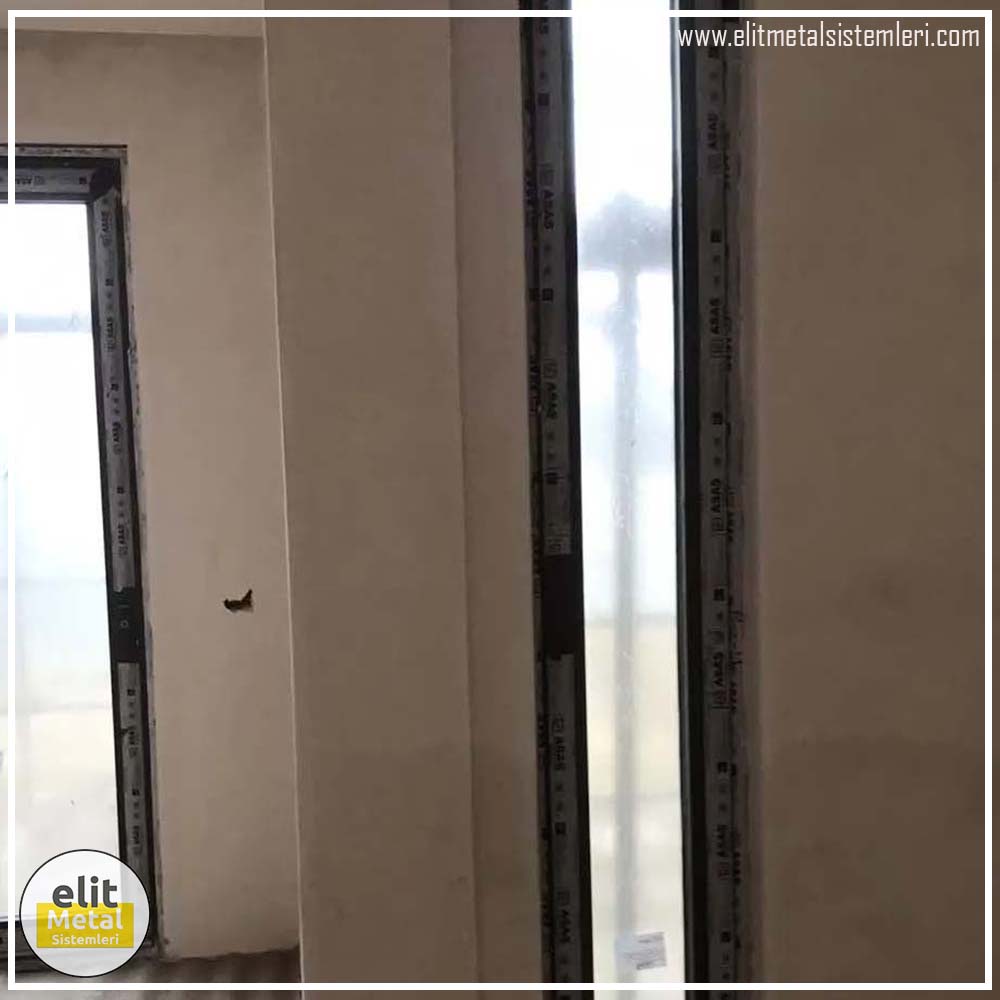 alüminyum çit sistemleri, alüminyum merdiven bariyeri, balkon alüminyum panel, paslanmaz alüminyum güvenlik, dayanıklı alüminyum korkuluk profili, cam panel balkon korkuluğu, temperli cam merdiven paneli, şeffaf cam güvenlik bariyeri, paslanmaz cam bağlantı elemanları, dekoratif cam panel çözümleri, ferforje balkon bariyeri, el işçiliği ferforje panel, özel tasarım ferforje güvenlik, ferforje dış alan koruma, dayanıklı ferforje çit, lazer kesim metal panel, desenli lazer kesim korkuluk, lazer teknoloji ile üretilmiş korkuluk, özel motifli lazer panel, dekoratif lazer metal bariyer, galvaniz mesh panel çit, sanayi tipi mesh güvenlik, tel örgü panel uygulaması, otopark güvenlik paneli, balkon tel panel çözümü, pleksi merdiven paneli, şeffaf pleksi bariyer, dayanıklı pleksi korkuluk, iç mekân pleksi uygulaması, alüminyum duvar tutamaç, merdiven alüminyum tutamak, dayanıklı duvar destek aparatı, motorlu otomatik tente sistemi, açılır kapanır pergole uygulaması, uzaktan kumandalı pergole, motorlu kepenk sistemi, güvenlikli otomatik kepenk, alüminyum çerçeveli kış bahçesi, camlı teras kış bahçesi, kompozit panel dış cephe, alüminyum kaplamalı kompozit panel