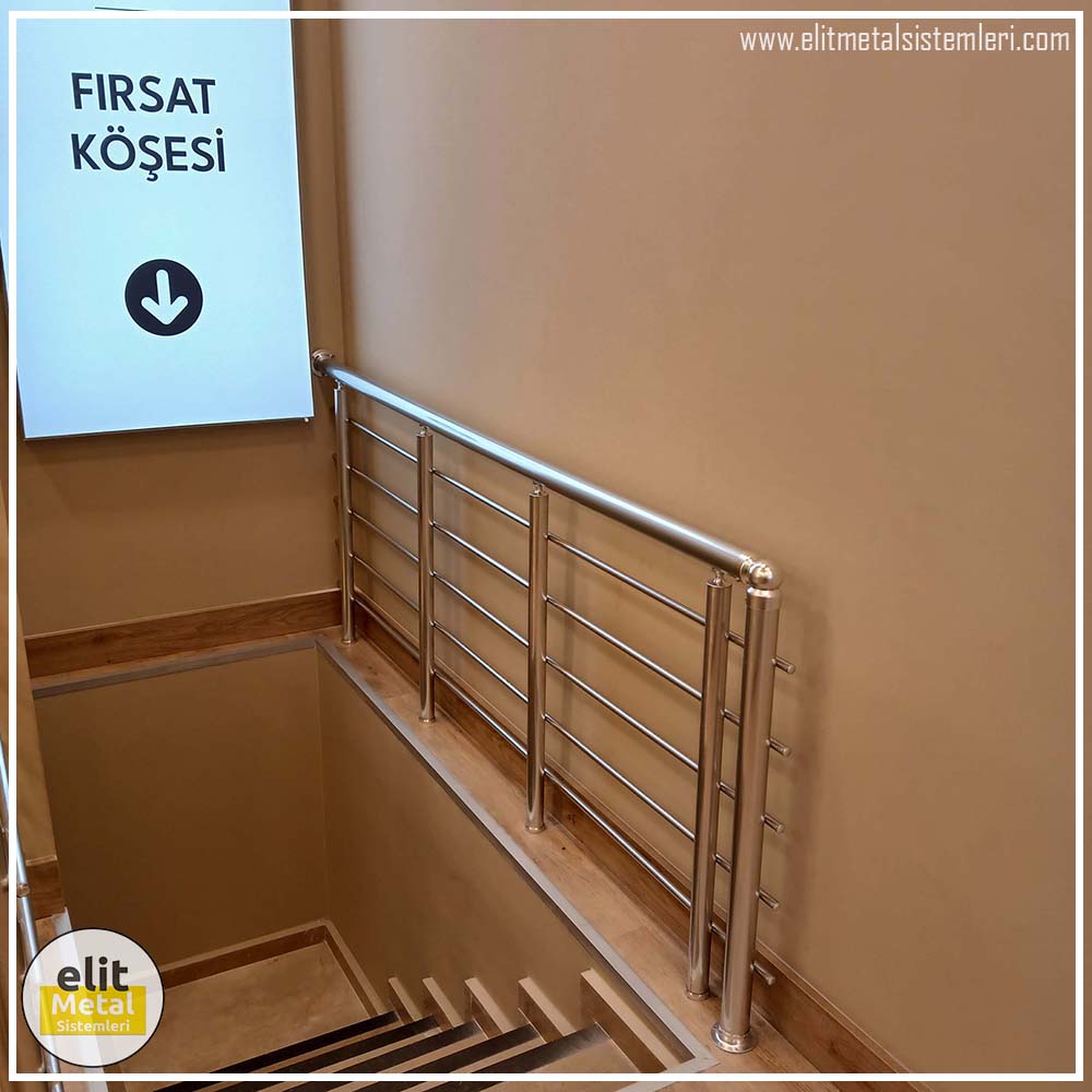 alüminyum çit sistemleri, alüminyum merdiven bariyeri, balkon alüminyum panel, paslanmaz alüminyum güvenlik, dayanıklı alüminyum korkuluk profili, cam panel balkon korkuluğu, temperli cam merdiven paneli, şeffaf cam güvenlik bariyeri, paslanmaz cam bağlantı elemanları, dekoratif cam panel çözümleri, ferforje balkon bariyeri, el işçiliği ferforje panel, özel tasarım ferforje güvenlik, ferforje dış alan koruma, dayanıklı ferforje çit, lazer kesim metal panel, desenli lazer kesim korkuluk, lazer teknoloji ile üretilmiş korkuluk, özel motifli lazer panel, dekoratif lazer metal bariyer, galvaniz mesh panel çit, sanayi tipi mesh güvenlik, tel örgü panel uygulaması, otopark güvenlik paneli, balkon tel panel çözümü, pleksi merdiven paneli, şeffaf pleksi bariyer, dayanıklı pleksi korkuluk, iç mekân pleksi uygulaması, alüminyum duvar tutamaç, merdiven alüminyum tutamak, dayanıklı duvar destek aparatı, motorlu otomatik tente sistemi, açılır kapanır pergole uygulaması, uzaktan kumandalı pergole, motorlu kepenk sistemi, güvenlikli otomatik kepenk, alüminyum çerçeveli kış bahçesi, camlı teras kış bahçesi, kompozit panel dış cephe, alüminyum kaplamalı kompozit panel