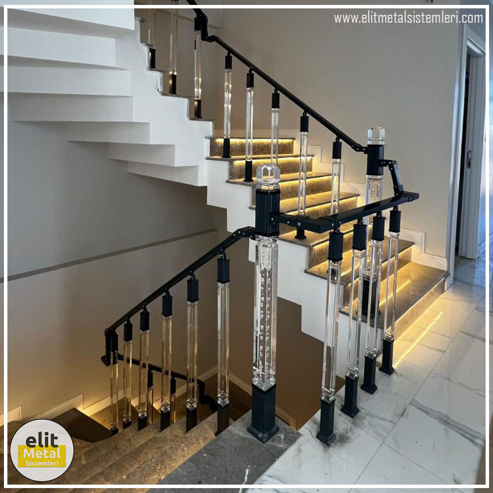 alüminyum çit sistemleri, alüminyum merdiven bariyeri, balkon alüminyum panel, paslanmaz alüminyum güvenlik, dayanıklı alüminyum korkuluk profili, cam panel balkon korkuluğu, temperli cam merdiven paneli, şeffaf cam güvenlik bariyeri, paslanmaz cam bağlantı elemanları, dekoratif cam panel çözümleri, ferforje balkon bariyeri, el işçiliği ferforje panel, özel tasarım ferforje güvenlik, ferforje dış alan koruma, dayanıklı ferforje çit, lazer kesim metal panel, desenli lazer kesim korkuluk, lazer teknoloji ile üretilmiş korkuluk, özel motifli lazer panel, dekoratif lazer metal bariyer, galvaniz mesh panel çit, sanayi tipi mesh güvenlik, tel örgü panel uygulaması, otopark güvenlik paneli, balkon tel panel çözümü, pleksi merdiven paneli, şeffaf pleksi bariyer, dayanıklı pleksi korkuluk, iç mekân pleksi uygulaması, alüminyum duvar tutamaç, merdiven alüminyum tutamak, dayanıklı duvar destek aparatı, motorlu otomatik tente sistemi, açılır kapanır pergole uygulaması, uzaktan kumandalı pergole, motorlu kepenk sistemi, güvenlikli otomatik kepenk, alüminyum çerçeveli kış bahçesi, camlı teras kış bahçesi, kompozit panel dış cephe, alüminyum kaplamalı kompozit panel