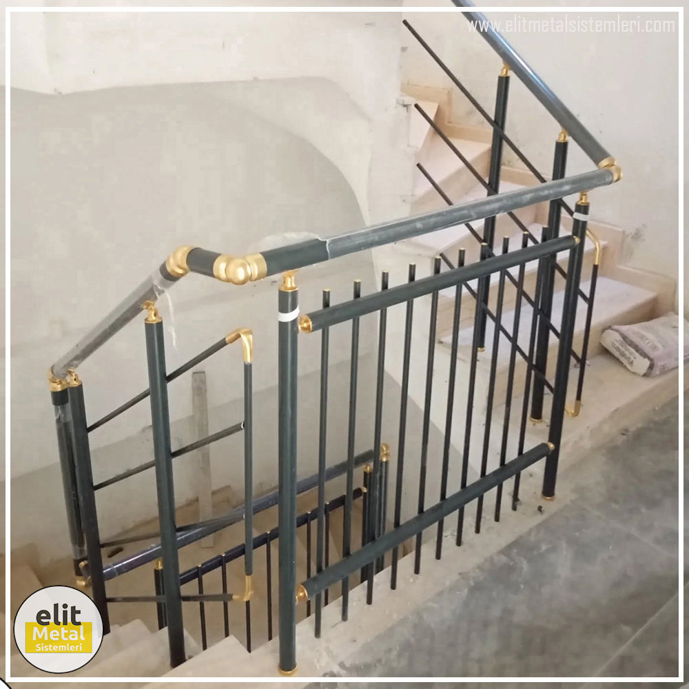 alüminyum çit sistemleri, alüminyum merdiven bariyeri, balkon alüminyum panel, paslanmaz alüminyum güvenlik, dayanıklı alüminyum korkuluk profili, cam panel balkon korkuluğu, temperli cam merdiven paneli, şeffaf cam güvenlik bariyeri, paslanmaz cam bağlantı elemanları, dekoratif cam panel çözümleri, ferforje balkon bariyeri, el işçiliği ferforje panel, özel tasarım ferforje güvenlik, ferforje dış alan koruma, dayanıklı ferforje çit, lazer kesim metal panel, desenli lazer kesim korkuluk, lazer teknoloji ile üretilmiş korkuluk, özel motifli lazer panel, dekoratif lazer metal bariyer, galvaniz mesh panel çit, sanayi tipi mesh güvenlik, tel örgü panel uygulaması, otopark güvenlik paneli, balkon tel panel çözümü, pleksi merdiven paneli, şeffaf pleksi bariyer, dayanıklı pleksi korkuluk, iç mekân pleksi uygulaması, alüminyum duvar tutamaç, merdiven alüminyum tutamak, dayanıklı duvar destek aparatı, motorlu otomatik tente sistemi, açılır kapanır pergole uygulaması, uzaktan kumandalı pergole, motorlu kepenk sistemi, güvenlikli otomatik kepenk, alüminyum çerçeveli kış bahçesi, camlı teras kış bahçesi, kompozit panel dış cephe, alüminyum kaplamalı kompozit panel