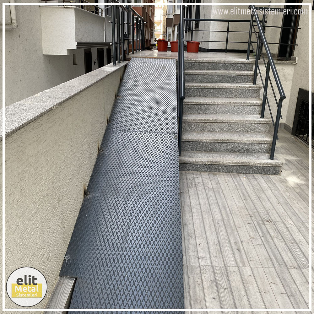 alüminyum çit sistemleri, alüminyum merdiven bariyeri, balkon alüminyum panel, paslanmaz alüminyum güvenlik, dayanıklı alüminyum korkuluk profili, cam panel balkon korkuluğu, temperli cam merdiven paneli, şeffaf cam güvenlik bariyeri, paslanmaz cam bağlantı elemanları, dekoratif cam panel çözümleri, ferforje balkon bariyeri, el işçiliği ferforje panel, özel tasarım ferforje güvenlik, ferforje dış alan koruma, dayanıklı ferforje çit, lazer kesim metal panel, desenli lazer kesim korkuluk, lazer teknoloji ile üretilmiş korkuluk, özel motifli lazer panel, dekoratif lazer metal bariyer, galvaniz mesh panel çit, sanayi tipi mesh güvenlik, tel örgü panel uygulaması, otopark güvenlik paneli, balkon tel panel çözümü, pleksi merdiven paneli, şeffaf pleksi bariyer, dayanıklı pleksi korkuluk, iç mekân pleksi uygulaması, alüminyum duvar tutamaç, merdiven alüminyum tutamak, dayanıklı duvar destek aparatı, motorlu otomatik tente sistemi, açılır kapanır pergole uygulaması, uzaktan kumandalı pergole, motorlu kepenk sistemi, güvenlikli otomatik kepenk, alüminyum çerçeveli kış bahçesi, camlı teras kış bahçesi, kompozit panel dış cephe, alüminyum kaplamalı kompozit panel