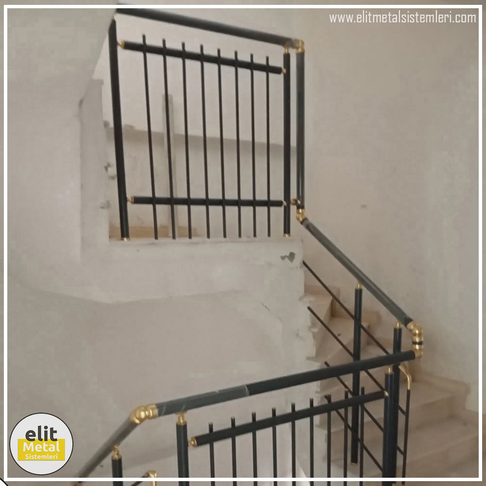 alüminyum çit sistemleri, alüminyum merdiven bariyeri, balkon alüminyum panel, paslanmaz alüminyum güvenlik, dayanıklı alüminyum korkuluk profili, cam panel balkon korkuluğu, temperli cam merdiven paneli, şeffaf cam güvenlik bariyeri, paslanmaz cam bağlantı elemanları, dekoratif cam panel çözümleri, ferforje balkon bariyeri, el işçiliği ferforje panel, özel tasarım ferforje güvenlik, ferforje dış alan koruma, dayanıklı ferforje çit, lazer kesim metal panel, desenli lazer kesim korkuluk, lazer teknoloji ile üretilmiş korkuluk, özel motifli lazer panel, dekoratif lazer metal bariyer, galvaniz mesh panel çit, sanayi tipi mesh güvenlik, tel örgü panel uygulaması, otopark güvenlik paneli, balkon tel panel çözümü, pleksi merdiven paneli, şeffaf pleksi bariyer, dayanıklı pleksi korkuluk, iç mekân pleksi uygulaması, alüminyum duvar tutamaç, merdiven alüminyum tutamak, dayanıklı duvar destek aparatı, motorlu otomatik tente sistemi, açılır kapanır pergole uygulaması, uzaktan kumandalı pergole, motorlu kepenk sistemi, güvenlikli otomatik kepenk, alüminyum çerçeveli kış bahçesi, camlı teras kış bahçesi, kompozit panel dış cephe, alüminyum kaplamalı kompozit panel